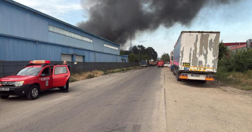 Incendiu la un depozit din sectorul 6 al Capitalei, unde sunt stocate butelii cu oxigen. A fost emis mesaj RO-Alert. 1 incendiu la un depozit din sectorul 6 al capitalei unde sunt depozitate butelii cu oxigen a fost emis mesaj ro alert 685ee2f610e0f