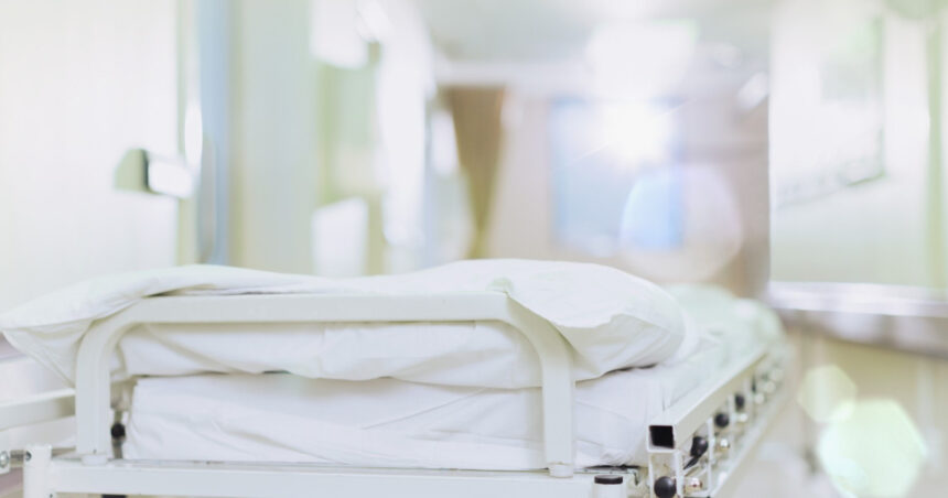 medicii care pleaca mai devreme de la spital pentru a lucra la privat risca sa ramana fara loc de munca 685fc77a7cca0