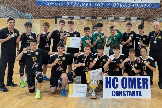 micii handbalisti de la hc omer au cucerit medaliile de argint ale campionatul national de juniori 3 683d70bc48092