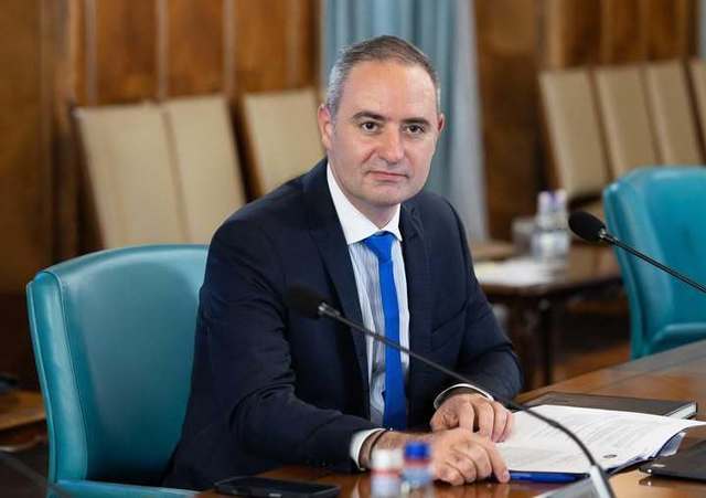 ministrul finantelor mesaj transant am intins plapuma mai mult decat ne permiteam ignorand regulile jocului am trait pe datorie e momentul adevarului sa ne privim in oglinda 6862967e0a538