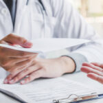 ministrul sanatatii vrea schimbarea indicatorilor prin care se ofera concediul medical 685fb5e78433f