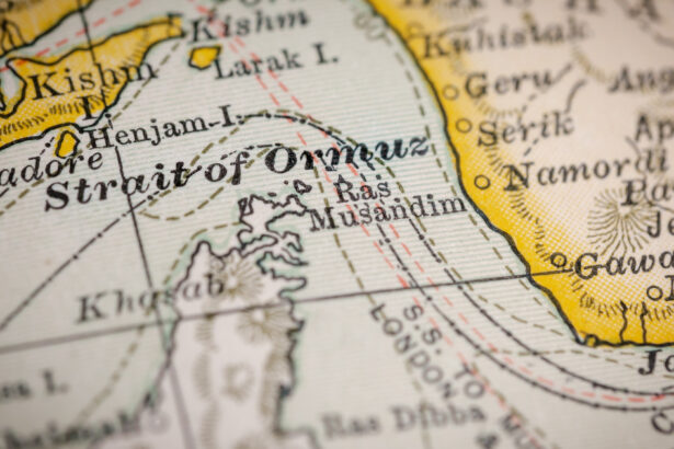 navele evita stramtoarea ormuz iar tarifele de transport cresc puternic din cuaza conflictului israel iran 6852706e9eb60