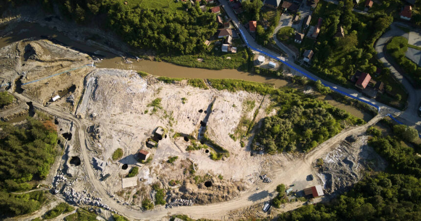 Alertă de știri: Situație de urgență la Praid - Creșterea salinității apei în Târnava Mică. Locuitorii sunt sfătuiți să își facă stocuri de apă potabilă. 1 news alert situatie de urgenta la praid salinitatea apei in tarnava mica e in crestere populatia sfatuita sa isi faca stocuri de apa potabila 6849ee20cf7d2