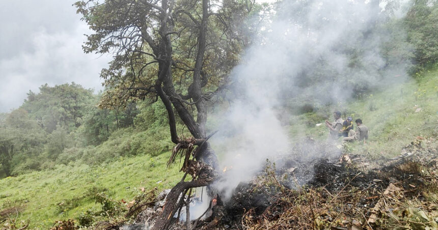 Accident aviatic în India: Elicopter cu pelerini hinduși s-a prăbușit, toți pasagerii au decedat. 1 nou accident aviatic in india un elicopter cu pelerini hindusi s a prabusit iar toti pasagerii au murit 684e9266360ab