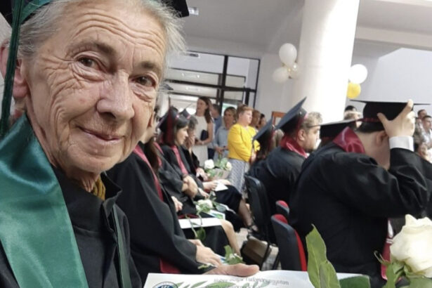 o femeie din sfantu gheorghe a absolvit facultatea la 73 de ani am terminat liceul in 1973 atunci nu exista powerpoint 6862fa9e4303c