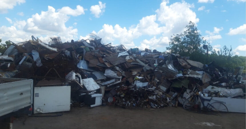 Percheziții la firme suspectate de reciclare fictivă a ambalajelor din sticlă și plastic, cu prejudiciu de 8 milioane de lei. 1 perchezitii la firme suspectate de reciclare fictiva a ambalajelor din sticla si plastic prejudiciu de 8 milioane de lei 683ff5c5d61f1