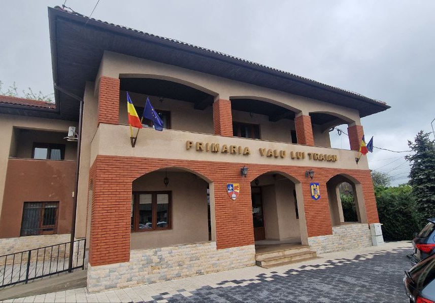 primaria anunta ca cetatenii din valu lui traian isi pot face programare online pentru emiterea cartii electronice de identitate vezi aici de cand 6841b9f28c53a