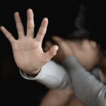SCANDALOS! O minoră de 14 ani a fost drogată de mai mulți indivizi în curtea unei școli din Mangalia, fiind găsită inconștientă în baia instituției. 2 scandalos o minora de 14 ani a fost drogata de mai multi indivizi in curtea unei scoli din mangalia copila a fost gasita inconstienta in baia scolii 68416f5a88ccb