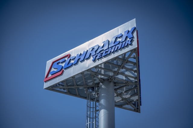 schrack technik romania a deschis cel mai mare centru logistic de materiale electrice din romania la domnesti investitie de peste 15 milioane de euro si o noua viziune digitala tur virtual 685a32282f968