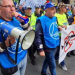 sindicalistii protesteaza la cotroceni ei cei reducerea subventiilor si eliminarea privilegiilor pentru partide si parlamentari 684a81c875179
