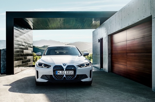 Situația vânzărilor de mașini electrice din Europa s-a schimbat radical: VW, Skoda și BMW, cele mai vândute mărci electrice, un segment care a crescut cu aproape 30%, iar Tesla ocupă locul 5. 1 situatia vanzarilor de masini electrice din europa s a schimbat la 180 de grade vw skoda si bmw cele mai vandute marci electrice un segment care a crescut cu aproape 30 tesla s a multumit doar cu 685b80e49ba46