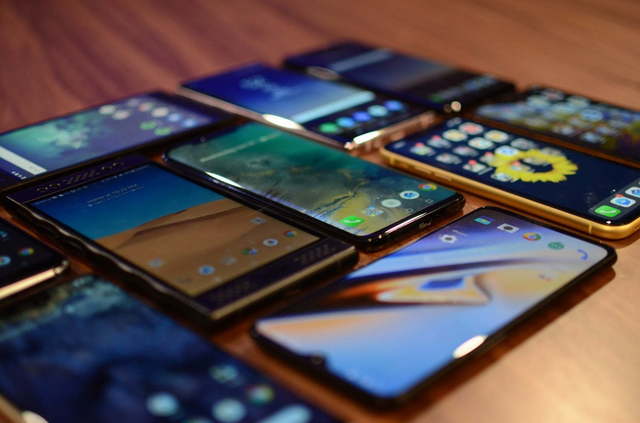 smartphone urile apple si samsung domina piata europeana 683e9ed73105a