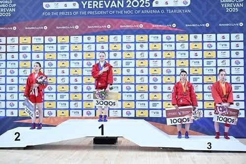 sportiva de la csm constanta cristina blanaru pe podium la cupa mondiala de sambo 684834ec0b126