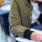 subiecte bac 2025 la istorie elevii de la profilul uman dau proba la istorie baremul de corectare va fi publicat pe edu ro 68490d1d20292