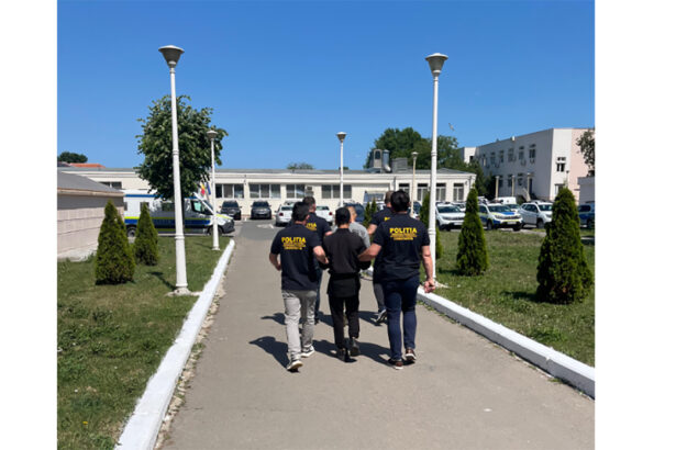 talhari de mici cei doi indivizi din constanta care au jefuit un varstnic sunt clienti vechi ai politistilor 684303f474be2