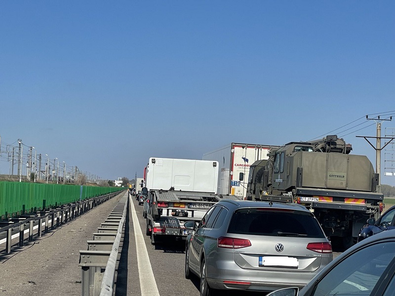 Trafic aglomerat pe Autostrada Soarelui: Coloane de mașini între Cernavodă și Fetești. Viteză de circulație de 20 km/h 1 trafic aglomerat pe autostrada soarelui coloane de masini in zona cernavoda fetesti se circula cu 20 km h 6846d1b9e7012