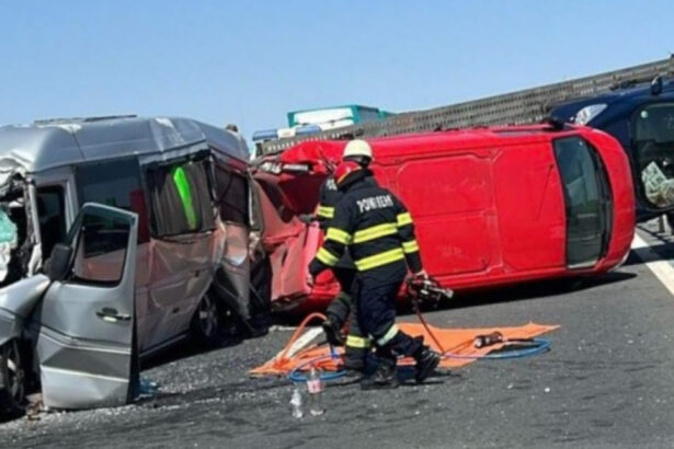 trafic blocat pe autostrada a1 dupa un accident in lant cu trei vehicule doua persoane au fost ranite 685690800f3cb