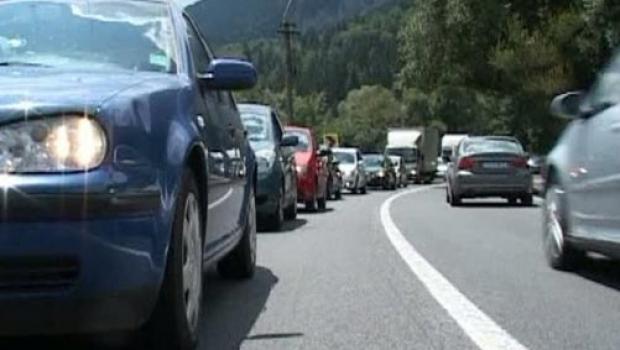 trafic intens pe valea prahovei si pe autostrazile a1 bucuresti pitesti si a2 bucuresti constanta 6846db349eca7