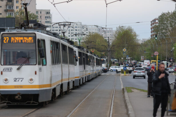 tramvai deraiat pe bulevardul theodor pallady din bucuresti circulatia liniilor 19 27 si 49 este blocata 684163663be44