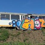 Cafenea amenajată într-un tramvai la Vulcanii Noroioși 3 tramvai transformat in cafenea la vulcanii noroiosi 6847e3d998f43