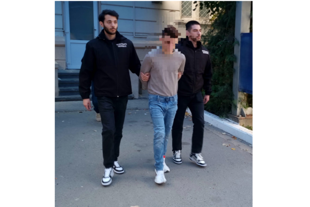 trei tineri prinsi in flagrant in timp ce furau piese de tren in triajul din medgidia 68413e5365cc1