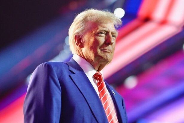 trump ameninta ca va pedepsi spania am sa negociez eu insumi o sa i fac sa plateasca dublu 685d030258818