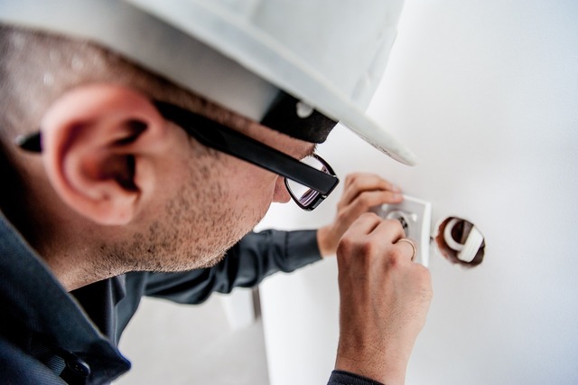 ULTIMA ORĂ DOCUMENT Creștere semnificativă a costurilor pentru lucrările de racordare la rețelele electrice 1 ultima ora document se scumpesc semnificativ lucrarile de racordare la retelele electrice 6842ef5861101