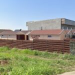 un compex turistic din corbu compus din sase casute cu foisor se vinde cu peste 170 000 de euro 685e0e1f218e0