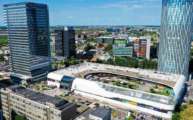 Un consorțiu de bănci acordă un împrumut celui mai mare investitor imobiliar din România 1 un consortiu de banci imprumuta cel mai mare investitor imobiliar din romania 68625e137ecc3