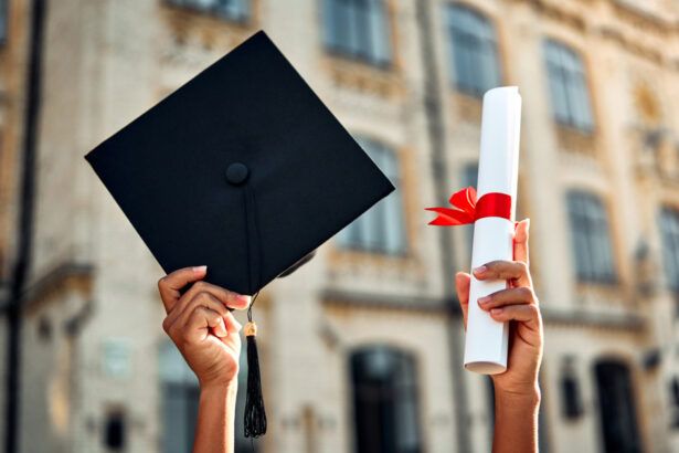 video absolventi de facultate la 70 de ani motivul pentru care si au dorit sa fie studenti la varsta a treia viata e frumoasa daca o faci 683fc8143a96d