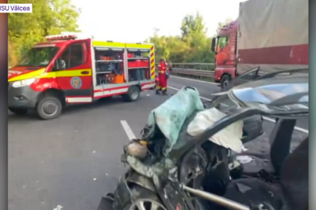 video accident grav intre un tir si o masina pe dn7 in valcea o persoana a murit si o alta a fost ranita 68623240641dd