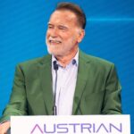 video arnold schwarzenegger le da peste cap rutina calatorilor cu transportul in comun din viena 68401a8e2461a