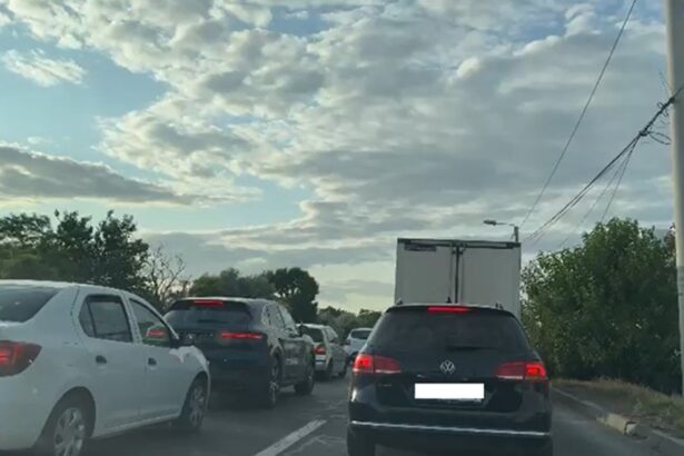 video atentie soferi trafic de cosmar intre eforie si agigea pe dn 39 cozile de masini se intind pe mai multi kolimetri 6856ea075986b