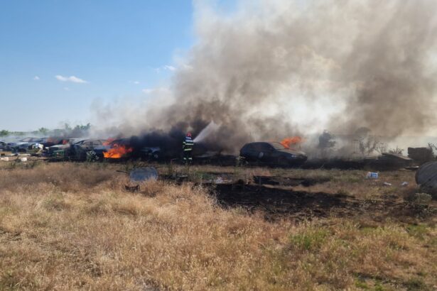 video incendiu de proportii pe strada varful cu dor din constanta opt autoturisme in flacari 6859629f8a59f