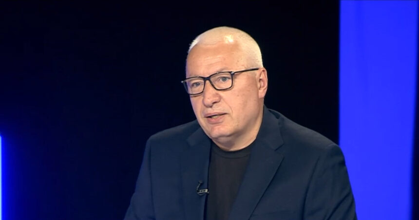 Iulian Fota, fost consilier prezidențial: România se va confrunta în următorii ani cu o cursă grea, care presupune pericole majore. 1 video iulian fota fost consilier prezidential romania se va confrunta in urmatorii ani cu o cursa grea care presupune pericole majore 683d5d61c2dee