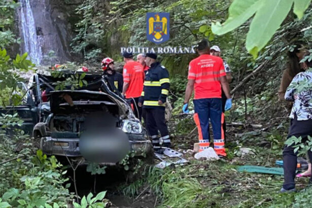 video masina prabusita intr o rapa pe transfagarasan un barbat a murit iar fiul sau este in stare grava cum s a produs accidentul 68514e0054548