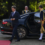 video nicusor dan in spatele lui trump la summit ul nato 685b0c392a5f9