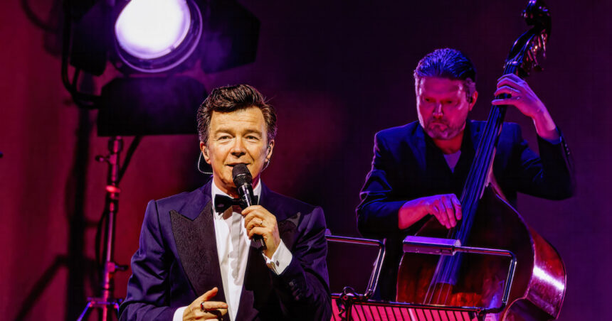 Record pentru un cântec din 1987: „Never Gonna Give You Up” al lui Rick Astley a fost ascultat de peste un miliard de ori pe Spotify. 1 video record pentru un cantec din 1987 never gonna give you up al lui rick astley a fost ascultat de peste un miliard de ori pe spotify 684c6093e85a1