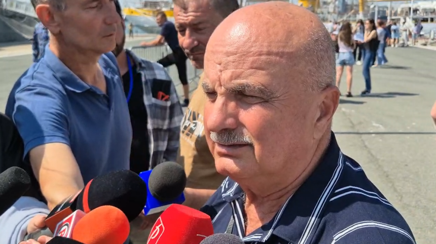 Unchiul marinarului dispărut acuză: A fost umilit, amenințat, lăsat nemâncat. N-avea cum să se sinucidă. A fost ucis. 1 video unchiul marinarului disparut acuza a fost umilit amenintat lasat nemancat n avea cum sa se sinucida a fost ucis 684fdb848ce8a
