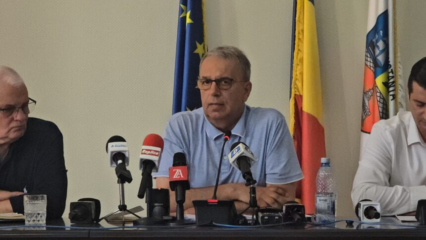 Vergil Chițac îi cere public demisia lui Ionuț Rusu din funcția de viceprimar! 1 video vergil chitac ii cere public demisia lui ionut rusu din functia de viceprimar 684963243cae0