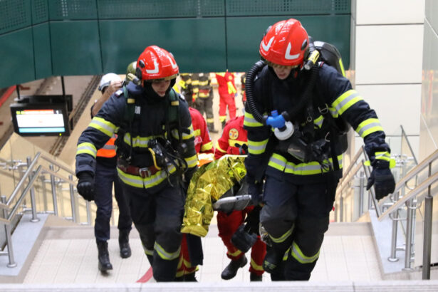 videofoto explozie simulata la metrou zeci de victime evacuate ziua a doua a exercitiului seism 2025 6857cce68914c