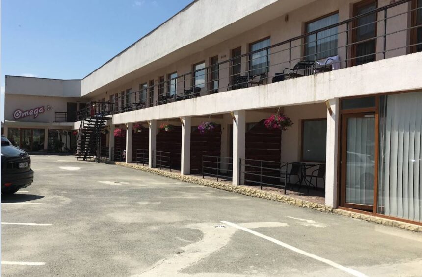 vila din mamaia nord cu acces direct la lacul siutghiol este de vanzare proprietarul cere aproximativ 700 000 de euro 68620311bfbae