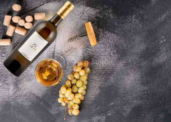 vinul zilei un vin alb italian premiat la mundus vini si decanter cotat cu 99 de puncte luca maroni dezvaluie note de miere piersica si citrice savuros alaturi de peste fructe de mare carne alb 685a43e303664