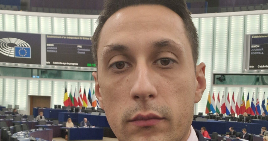 Vlad Gheorghe: „Miroase a anticipate. Este necesară mai mult ca oricând o mișcare reformatoare autentică” 1 vlad gheorghe miroase a anticipate este nevoie mai mult ca oricand de o miscare reformatoare autentica 685416c31333a