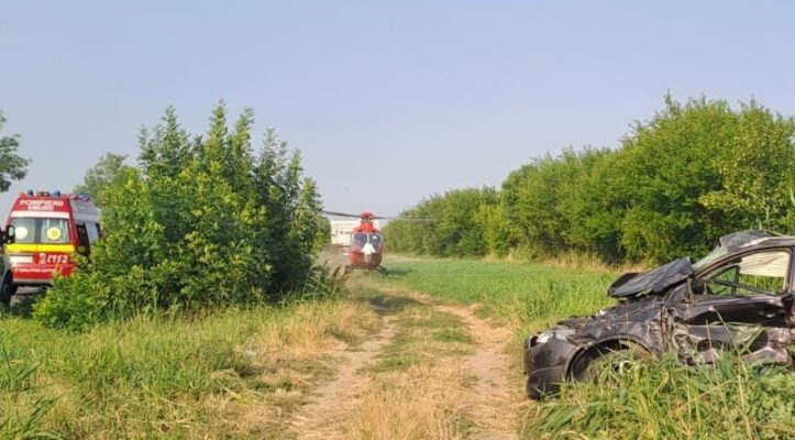 Accident rutier în județul Ialomița: 2 adulți și 2 copii transportați la spital 1 2 adulti si 2 copii au ajuns la spital in urma unui accident rutier produs in judetul ialomita 688728652c2d8