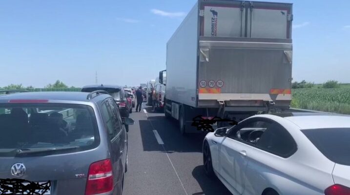 accident pe autostrada soarelui in zona municipiului medgidia in care au fost implicate 3 autoturisme 687e22aa1cc69