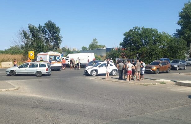 accident rutier in zona garii din mangalia intre o duba si 2 autoturisme 687fb34f718e5