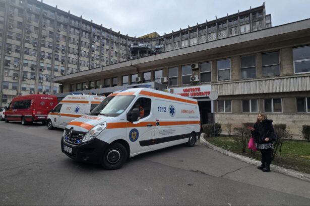accident rutier la scoala 8 din constanta o femeie a ajuns la spital 6889f64c79f9a