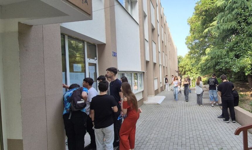 Admitere 2025: Originea școlilor și liceele la care au fost admiși candidații rromi din județul Constanța. Cea mai mare medie – 9,55 1 admitere 2025 de la ce scoli provin si la ce licee au fost admisi candidatii rromi din judetul constanta cea mai mare medie 955 687903a8c9b48