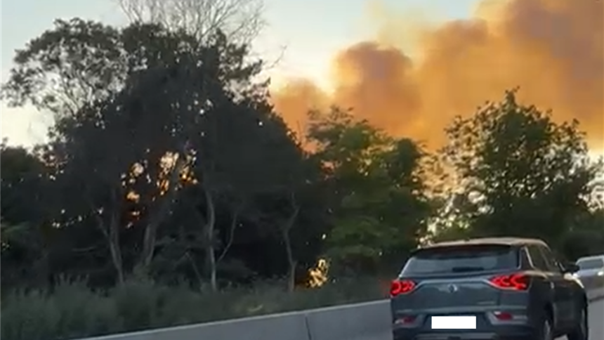 alerta in eforie nord un incendiu a izbucnit pe strada daliei 6866bf7fcf8ff